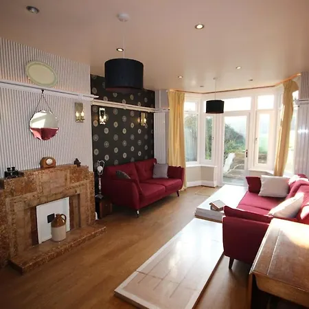 Holiday home Cornellian *