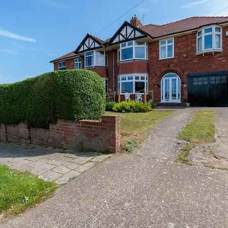 Cornellian Retreat - Charming Rural Fringe 1930's Semi Detached