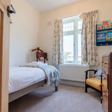 Holiday home Cornellian