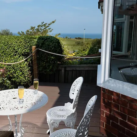 Cornellian Retreat - Charming Rural Fringe 1930's Semi Detached * Scarborough