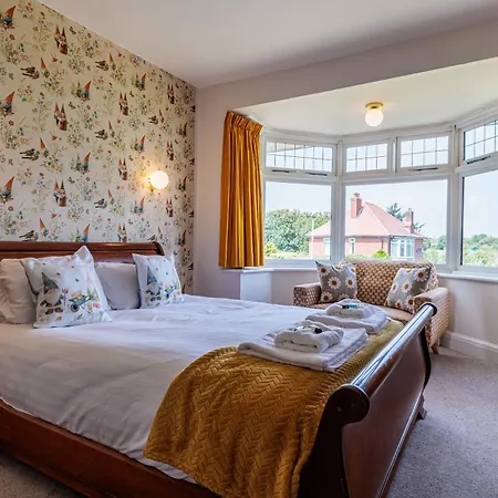 Cornellian Retreat - Charming Rural Fringe 1930's Semi Detached Scarborough
